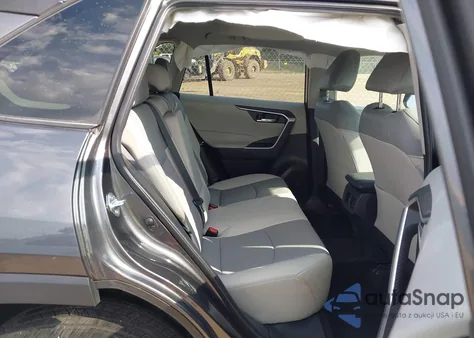 2023 Toyota Rav4 Xle Premium z USA, uszkodzony, nr VIN 2T3A1RFV6PC380526